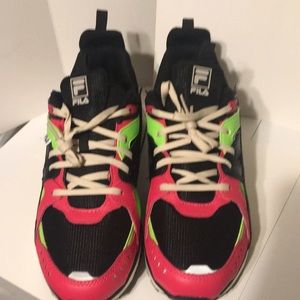 Fila Sandenal Low Mens athletic Shoes/Sneakers  Black New size 10.5